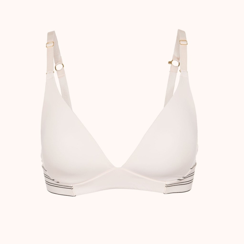 2 36B Lively wireless bras t almond / light pink